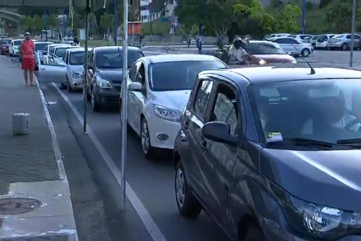 Aplicação da segunda dose da CoronaVac começa a ser feita em Salvador nesta terça-feira (16)