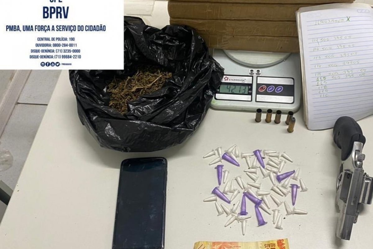 Suspeito de liderar tráfico em bairro de Salvador morre em confronto com a polícia em Itaparica