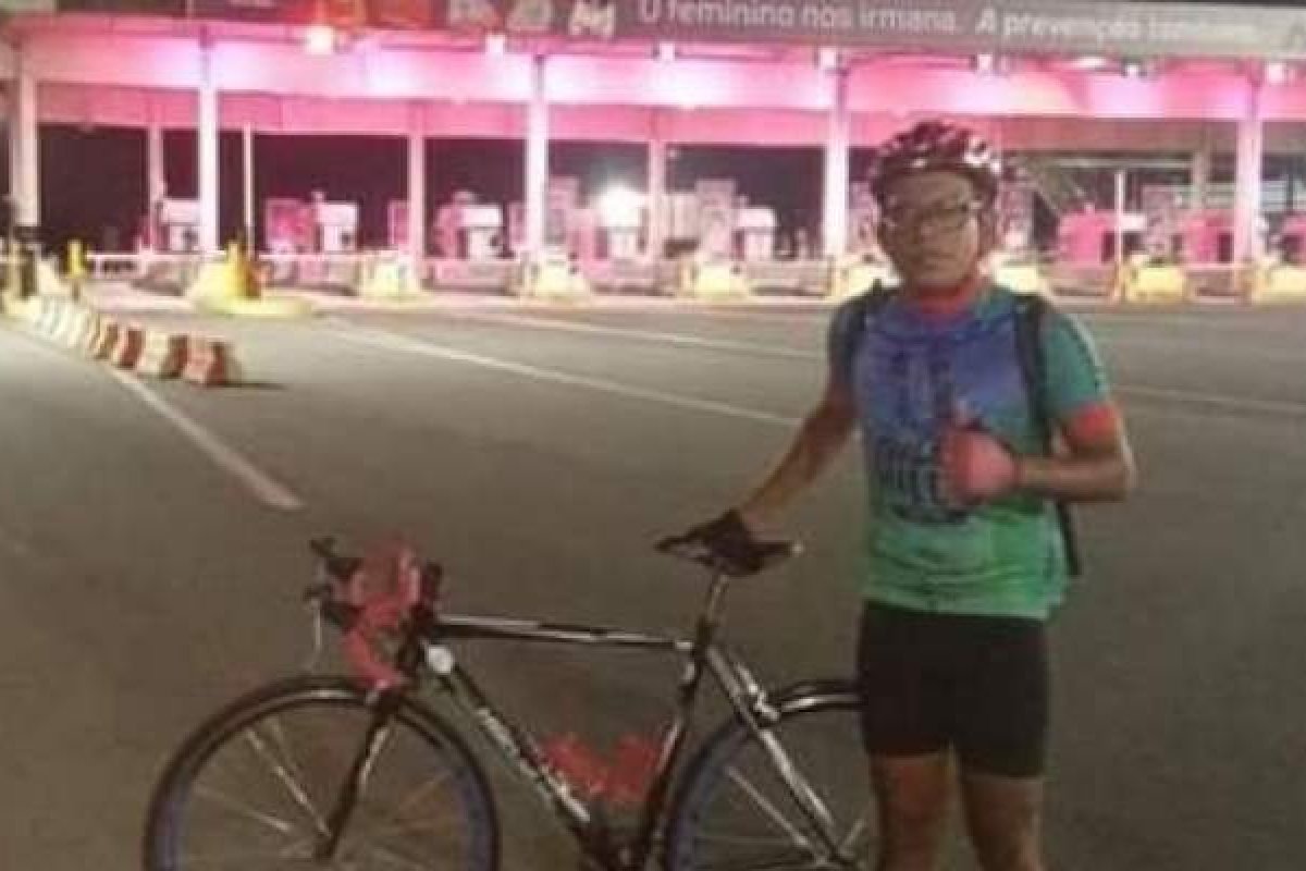 Ciclista é agredido e tem bicicleta roubada por homens armados na orla da Barra