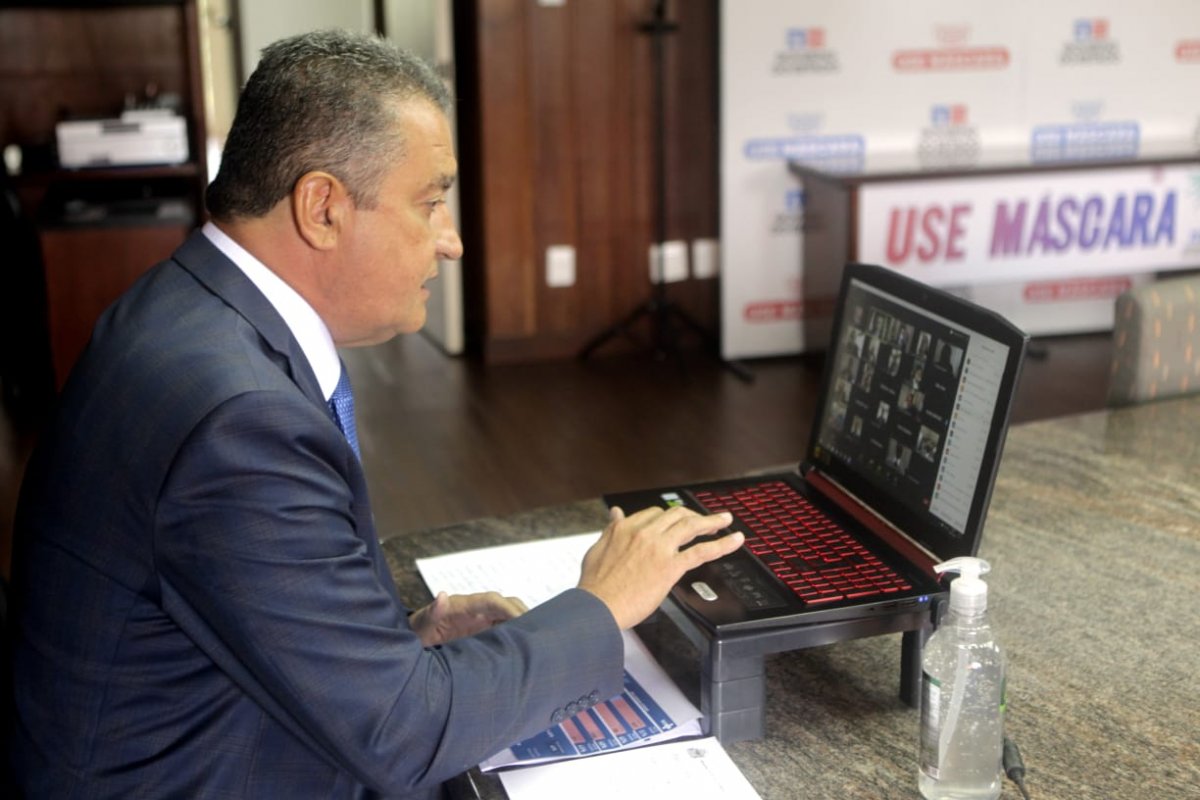 Rui Costa diz que quem descumprir toque de recolher será indiciado criminalmente