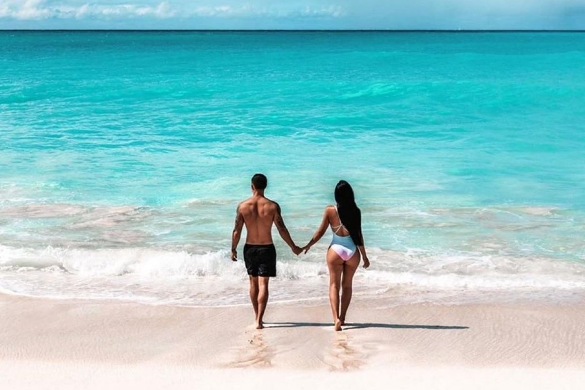 Saint-Martin lança campanha promocional: "Can't help fall in love with Saint-Martin