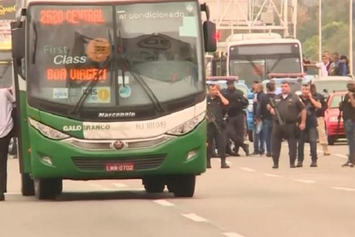 Sequestrador é baleado pela polícia na Ponte Rio-Niterói