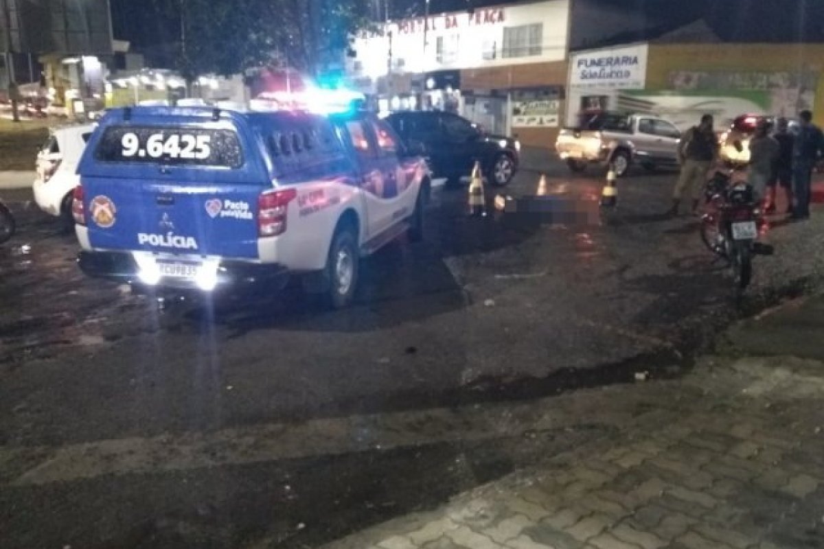 Homem é assassinado a tiros na Praça da Matriz, em Feira de Santana