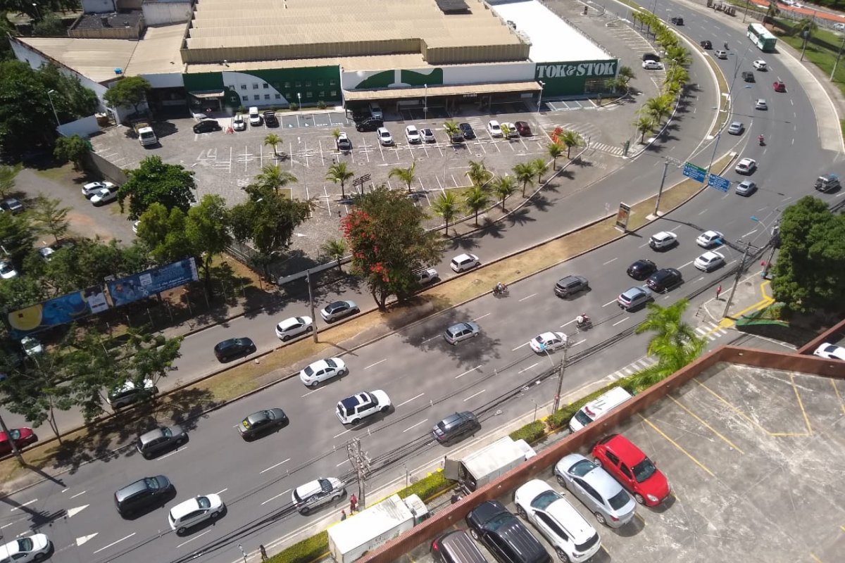 Boletim de trânsito: saiba quais vias registram tráfego intenso nessa terça-feira (20)