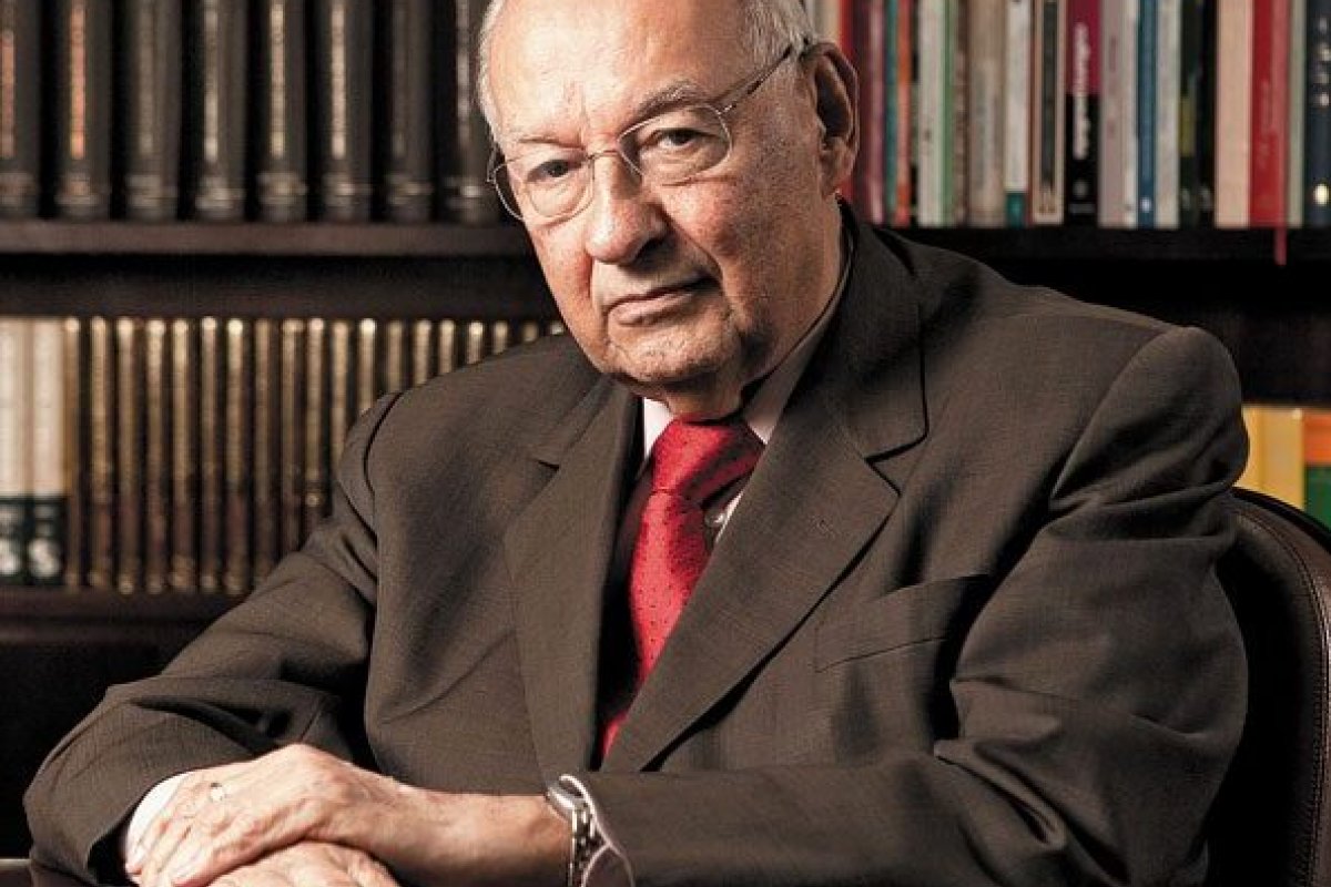 Ives Gandra e Modesto Carvalhosa afirmam que prisão de deputado é inconstitucional