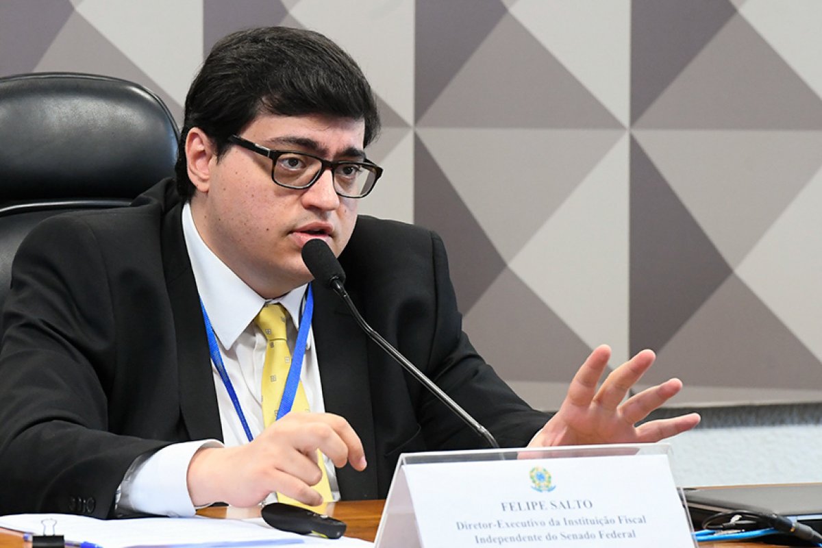 Suspensão de cobrança de PIS/Cofins sobre o diesel por 2 meses vai custar R$ 3,3 bilhões