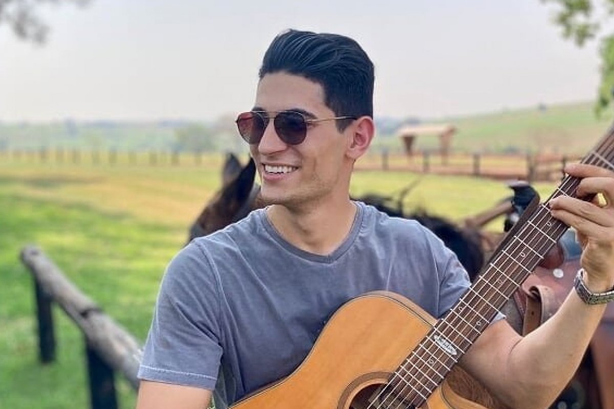 Lucas Secco divulga versão da música “Na linha do tempo” de Victor & Leo