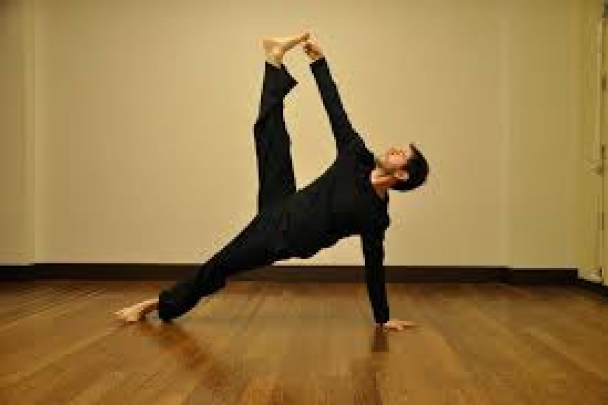 Yoga para homens: benefícios e dicas para praticar