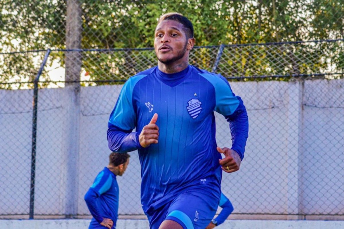 Vitória empresta Rodrigo Andrade para o Guarani