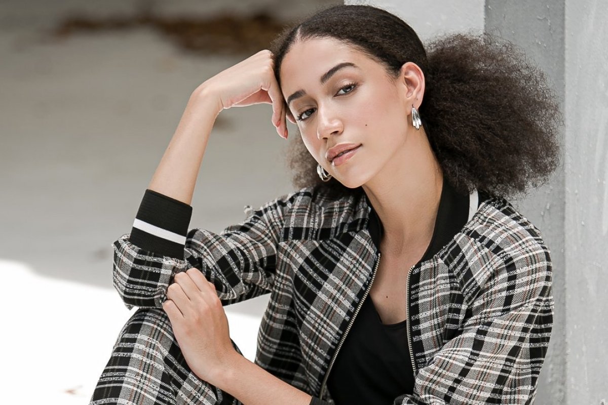 Apostando em uma moda atemporal, Cléo Aidar lança coleção outono-inverno 2021