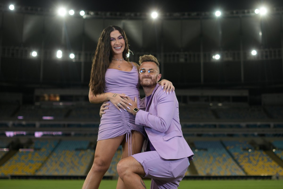 Boca Rosa e youtuber Fred descobrem o sexo do bebê