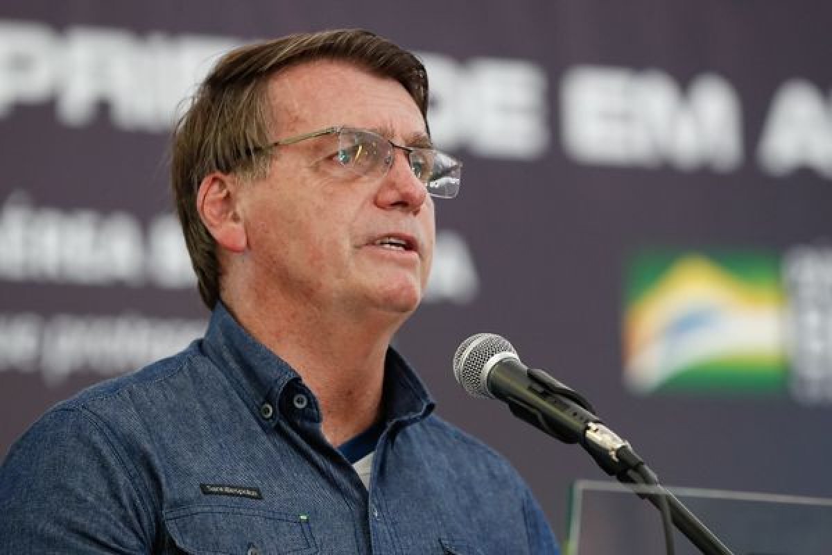 Após mudança no comando do Petrobras, Bolsonaro anuncia que governo vai interferir na energia elétrica