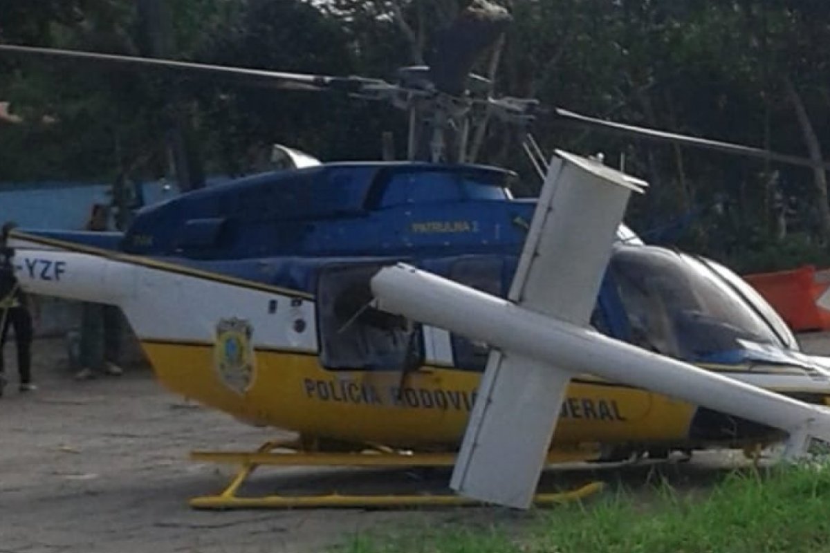 Aeronave da PRF colide com placa ao tentar pousar em pátio, em Eunápolis