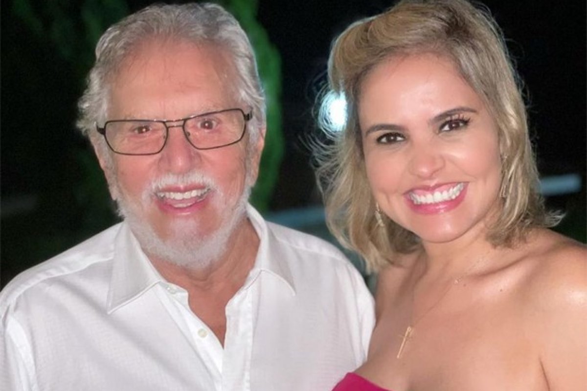 Carlos Alberto de Nóbrega e esposa são internados com Covid-19