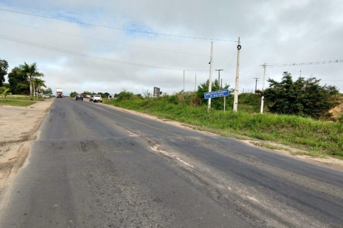 Motorista é preso ao dirigir embriagado em trecho de rodovia, em Teixeira de Freitas