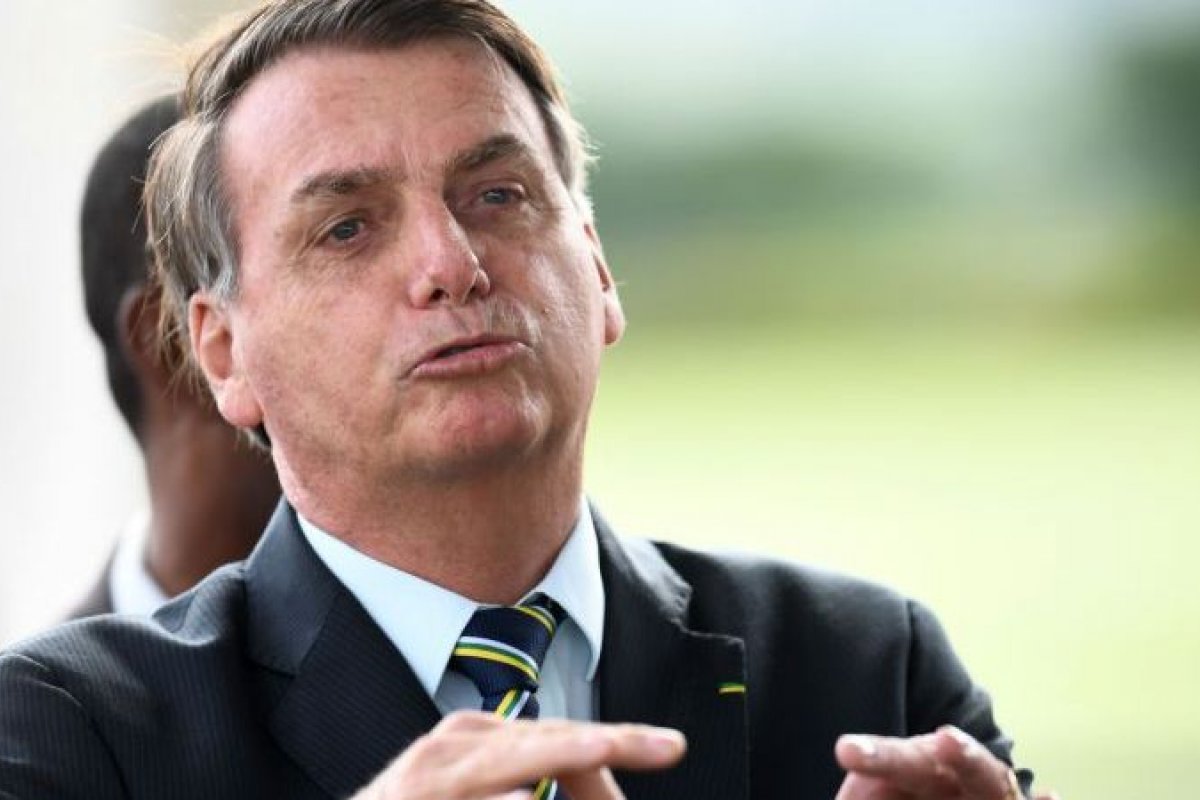 Maioria dos brasileiros acham Bolsonaro mal-educado, diz pesquisa CNT/MDA