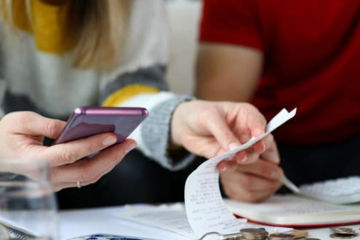 61% das famílias de Salvador estão com alguma dívida, diz Fecomércio-BA