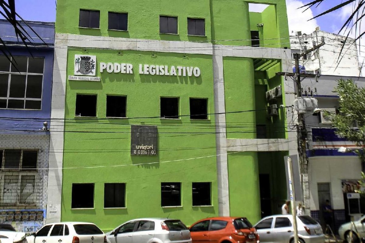 Com avanço da covid-19, Câmara de Ilhéus suspende atividades