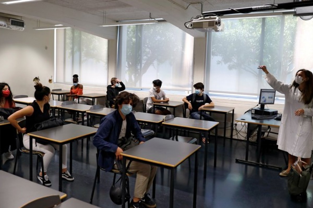 Governo de Portugal fala em retorno das aulas presenciais