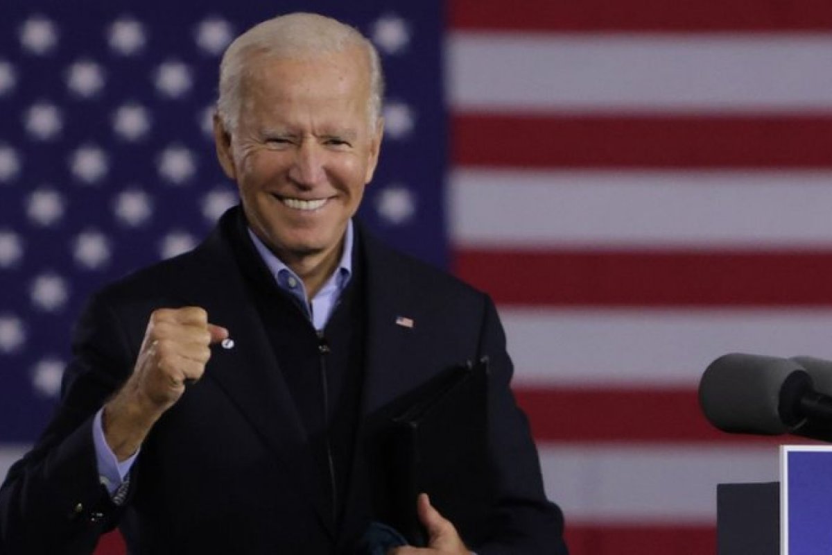 Biden reabre instalação para crianças imigrantes