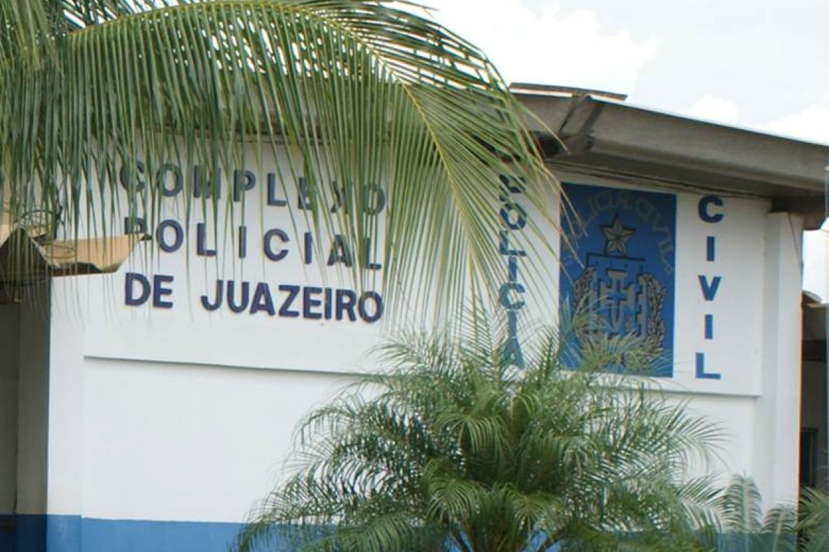 Homem é preso após confessar ter matado duas mulheres a golpes de facão