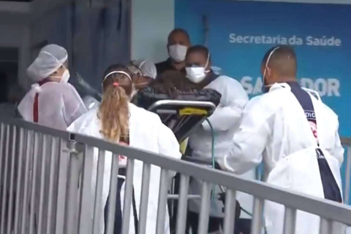 Número de atendimentos nos gripários de Salvador quase triplica em três meses