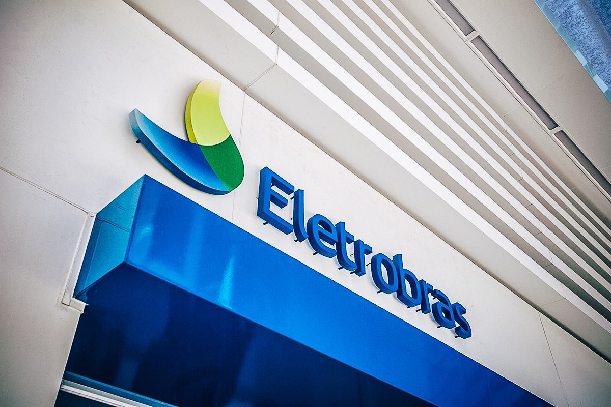 Governo entrega MP de privatização da Eletrobras ao Congresso
