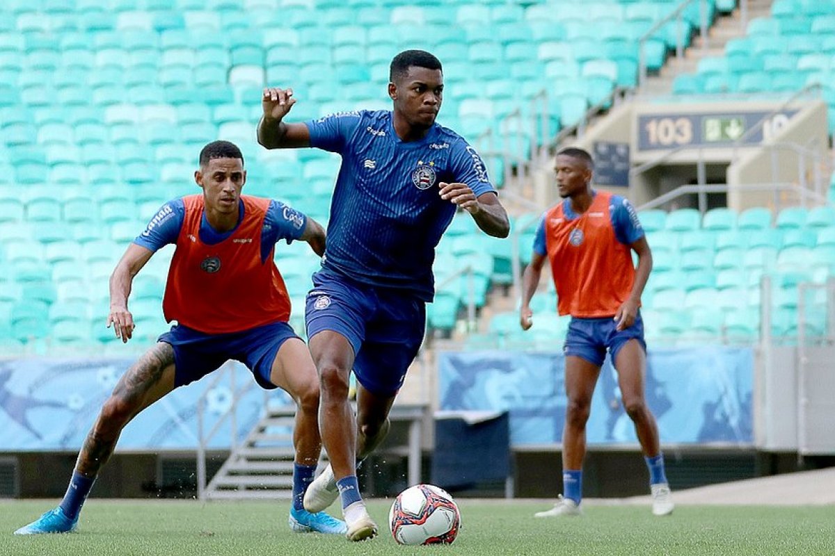 Para se recuperar da estreia ruim, Bahia tenta hoje primeiro triunfo pelo Baianão