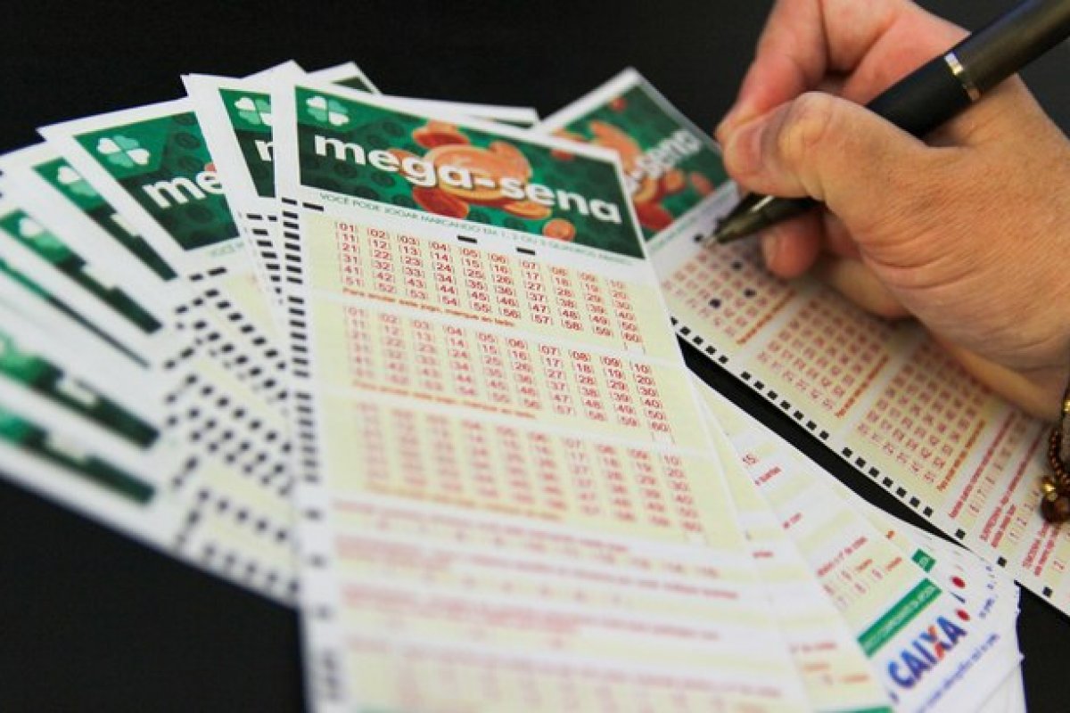 Mega-Sena paga R$ 42 milhões em prêmio acumulado nesta quarta (24)
