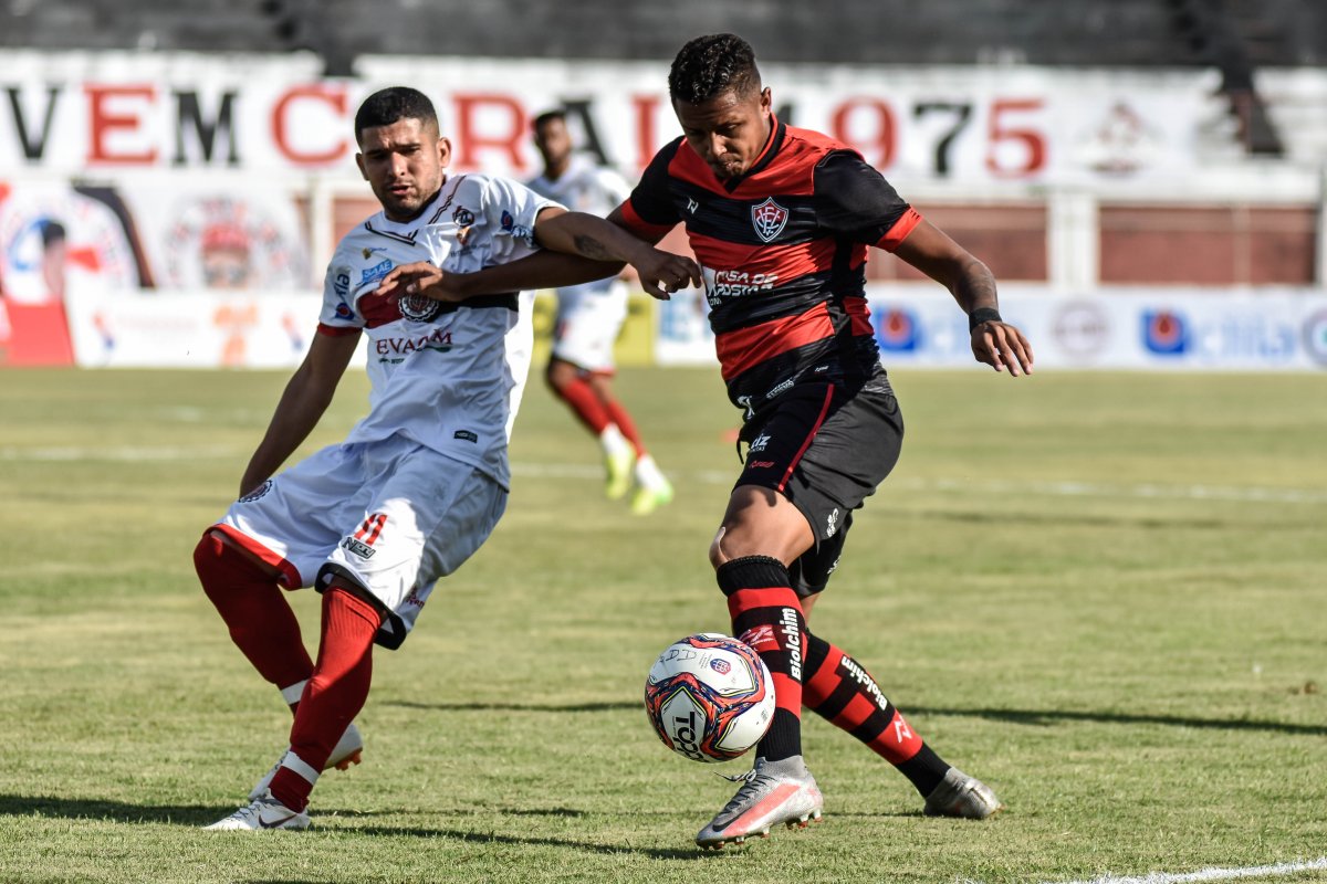 Vitória vira sobre o Atlético de Alagoinhas e alcança a liderança provisória do Baianão