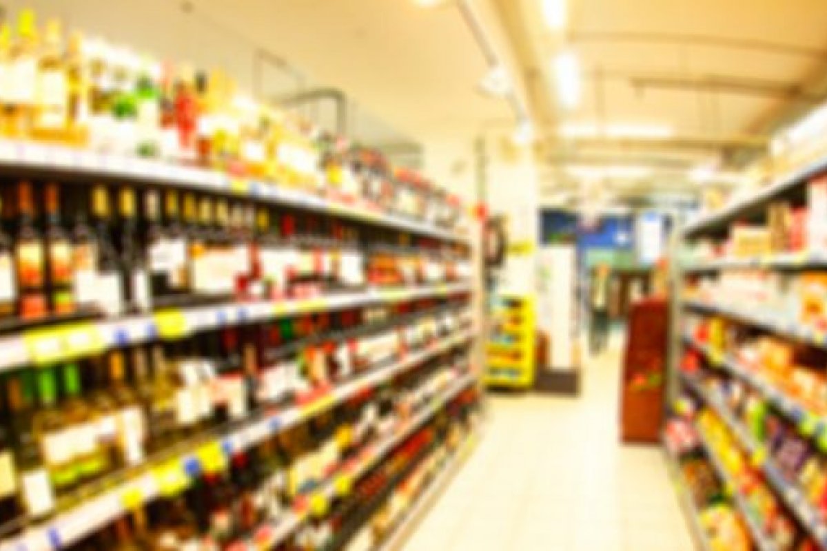Governo proíbe venda de bebida alcoólica durante o lockdown