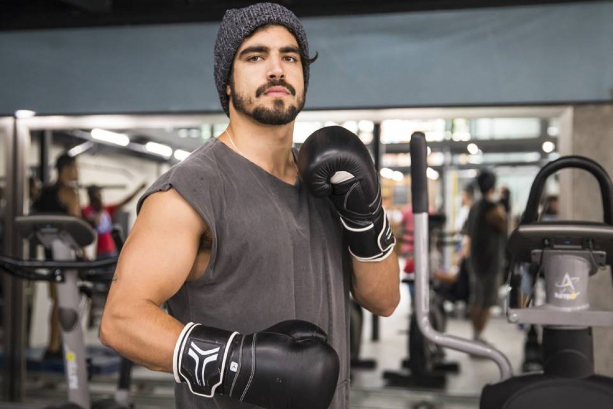 Caio Castro será o novo apresentador de "A Fazenda"