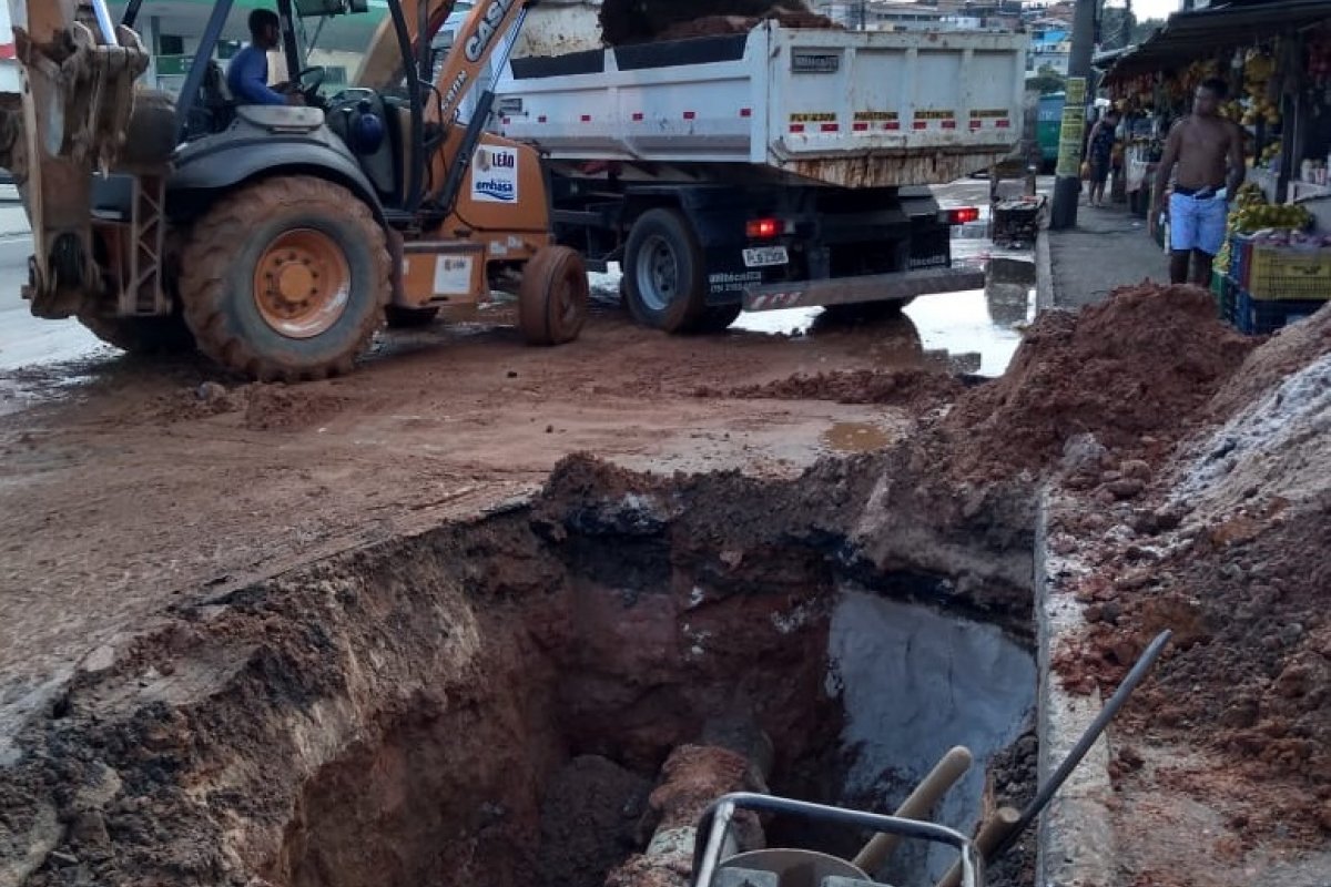 Realização de obras deixa trânsito lento em regiões de Salvador