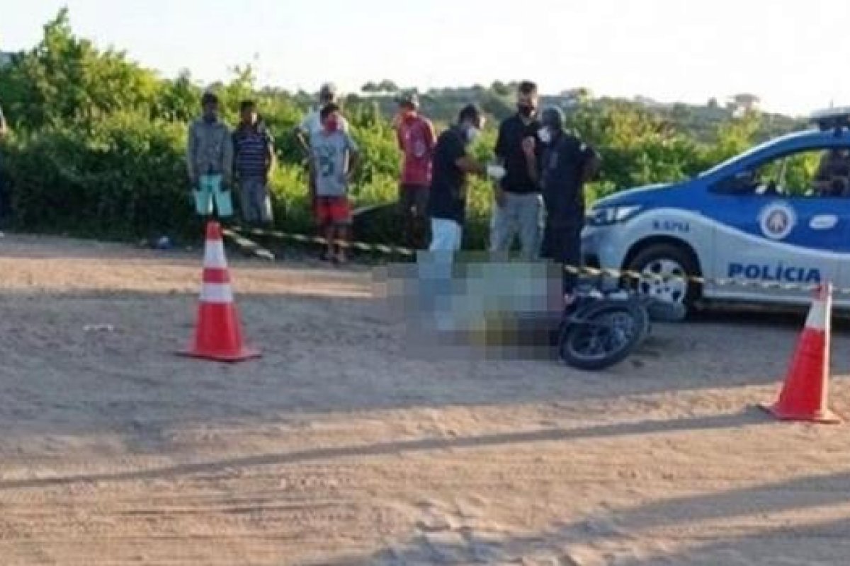 Mulher é morta a tiros no município de Santo Estêvão