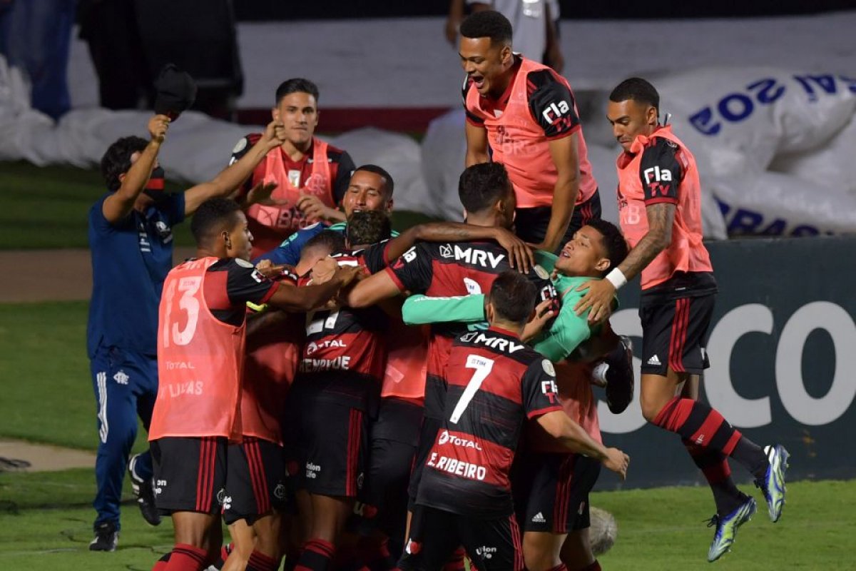 CBF: Flamengo leva R$ 33 mi pelo título no Brasileirão 2020; Confira quanto cada time ganhou