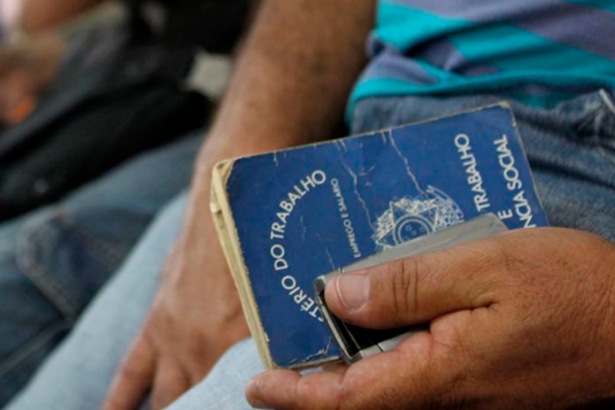 Desemprego na pandemia já supera o pior da recessão entre 2014-2016