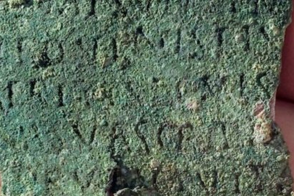 Espécie de "diploma" do Império Romano é encontrado na Bulgária