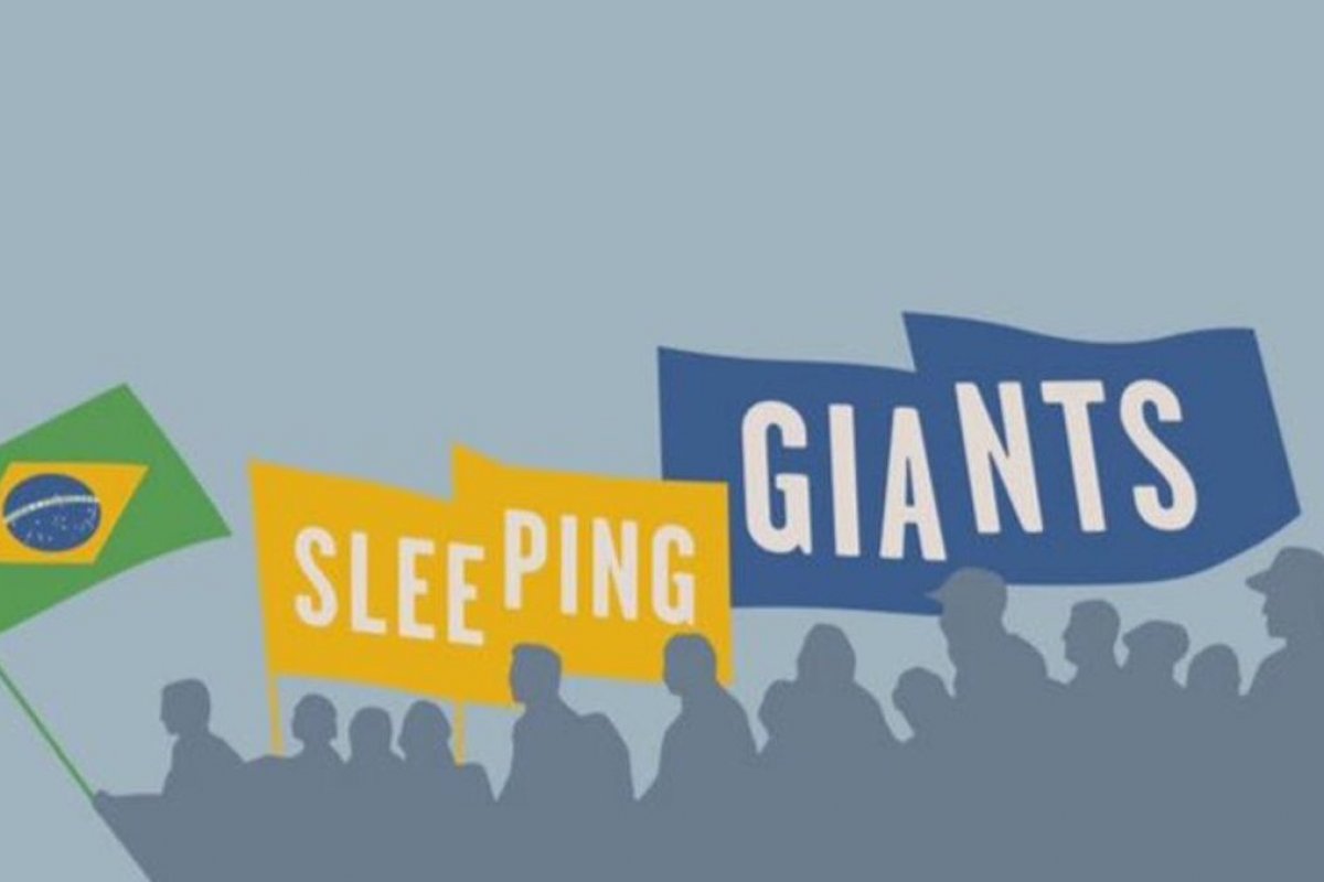 Perfis que divulgam fake news perderam R$ 5,4 milhões em publicidades, diz Sleeping Giants Brasil