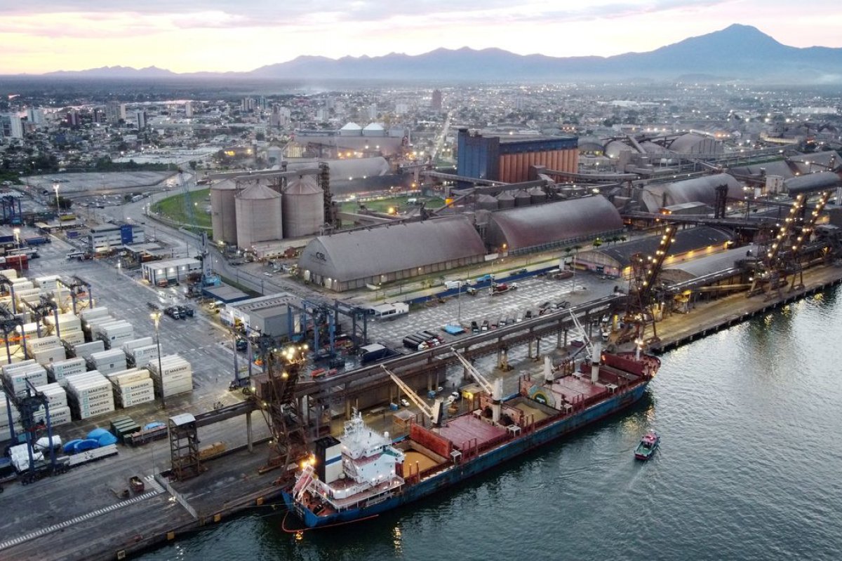 Setor portuário movimentou mais de 1 bilhão de toneladas em 2020