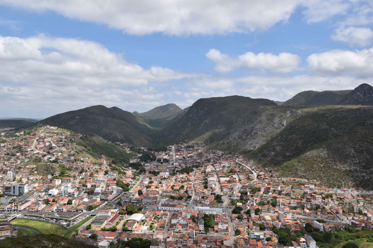 Após polêmica, prefeitura de Jacobina autoriza funcionamento de hospital e funerária
