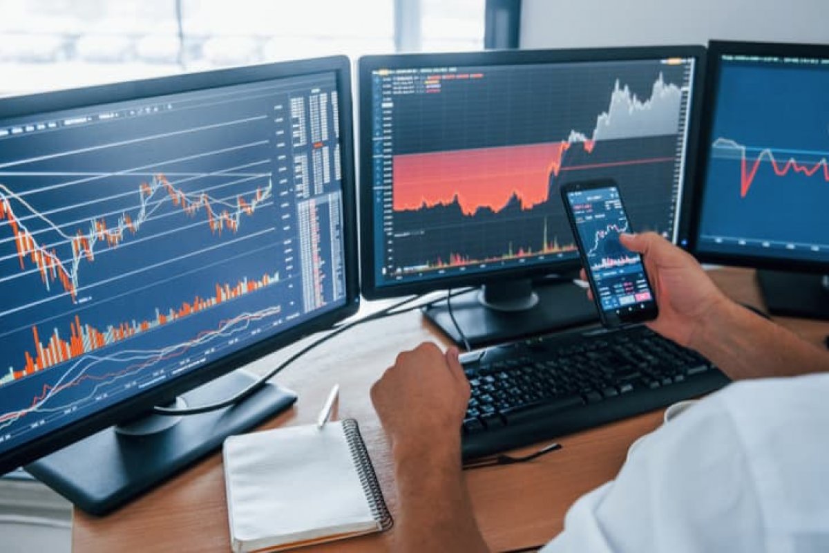 Investidores com informações privilegiadas colhem lucros com ações da Petrobras