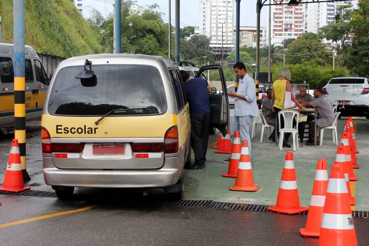 Renovação de frota de transportes particulares está suspensa até 2022