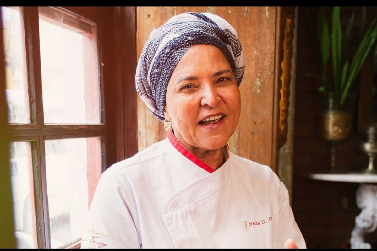Tereza Paim assina almoço para festejar o Dia Internacional da Mulher