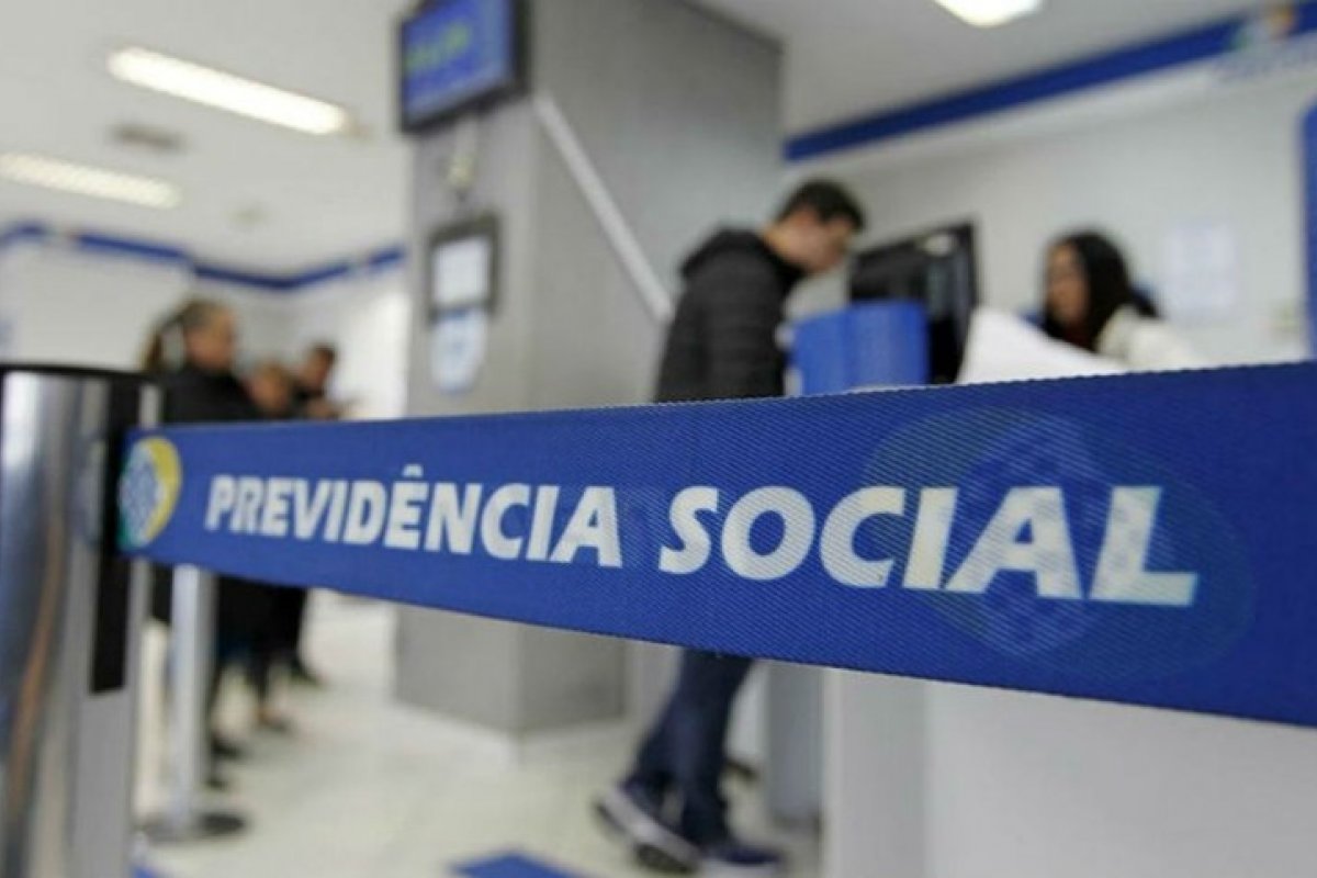 Prova de vida do INSS volta a ser obrigatória em maio 