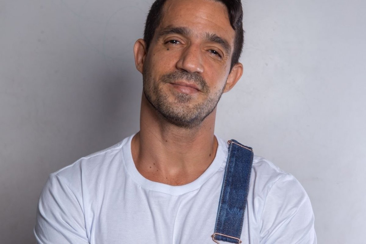 Pedro Pondé lança álbum solo “Simples Assim”