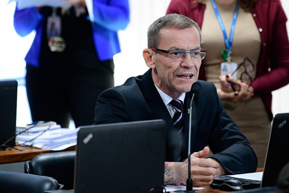 Senador aciona TCU para que o Governo Federal seja proibido de realizar eventos públicos