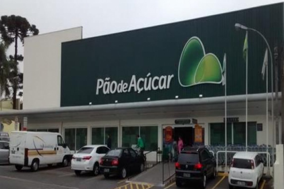 Pão de Açúcar afasta funcionário suspeito de agredir criança negra