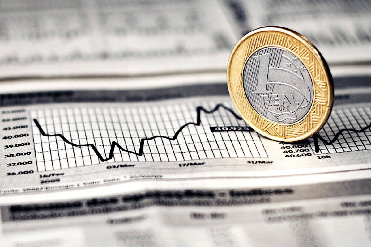 Vídeo: Enquete aponta que responsabilidade por queda do PIB é do Governo Federal