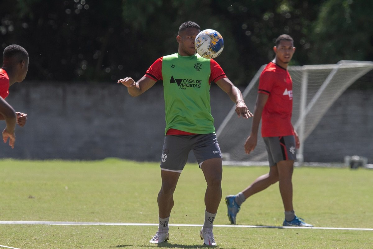 Vitória realiza treino preparatório para partida contra o Ceará