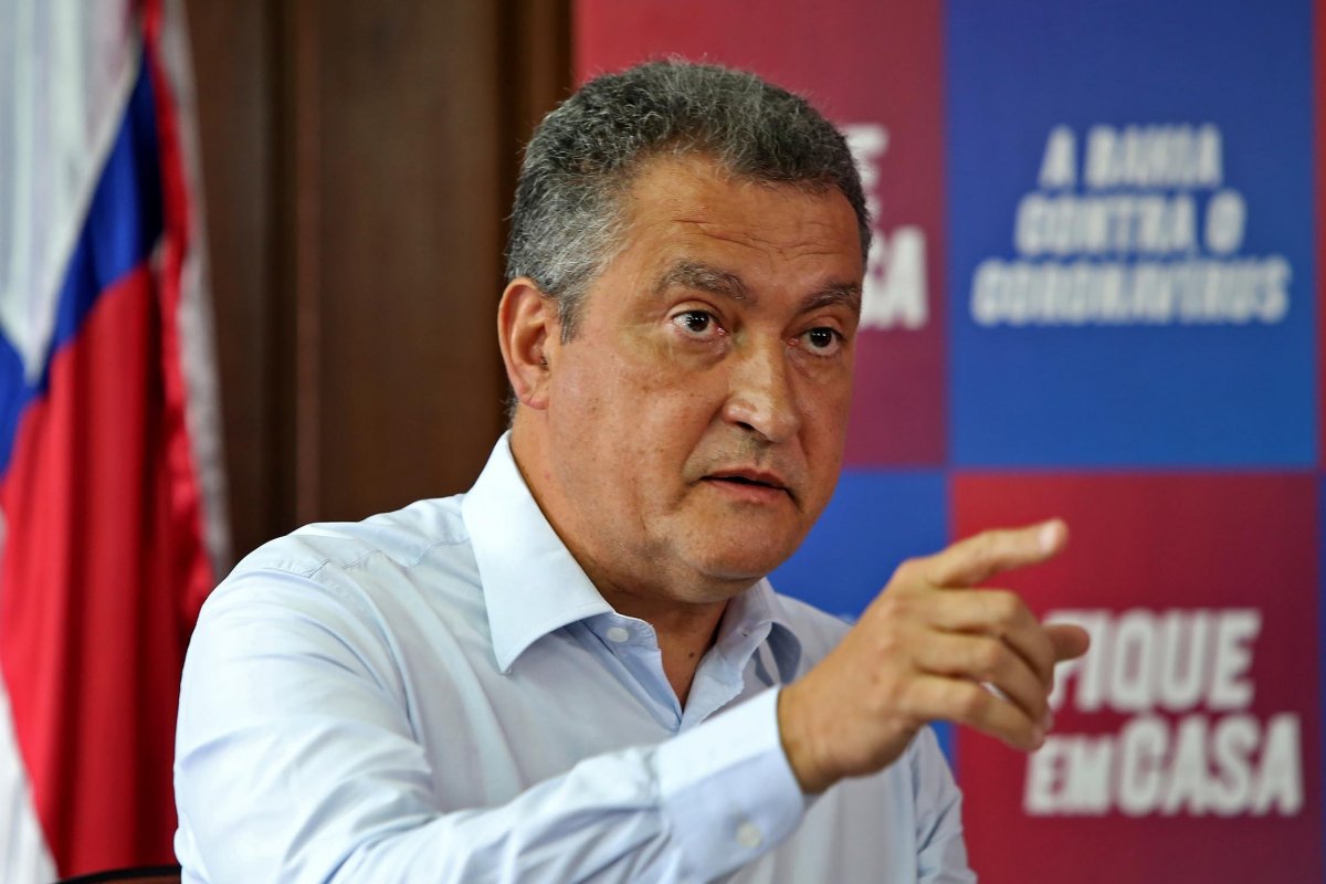 Governadores divulgam carta em que pedem celeridade de Bolsonaro na compra de novas vacinas